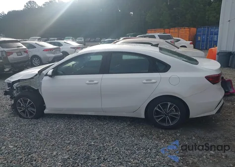 2024 Kia Forte Lxs z USA, uszkodzony, nr VIN 3KPF24AD5RE778053